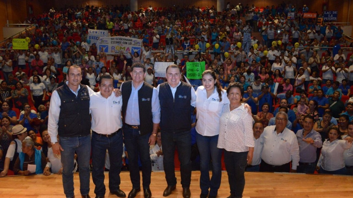 Entregan apoyos en la zona sur