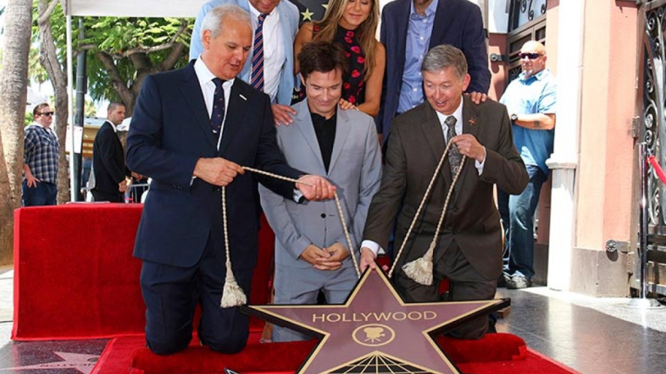 Jason Bateman recibe estrella en el Paseo de la Fama