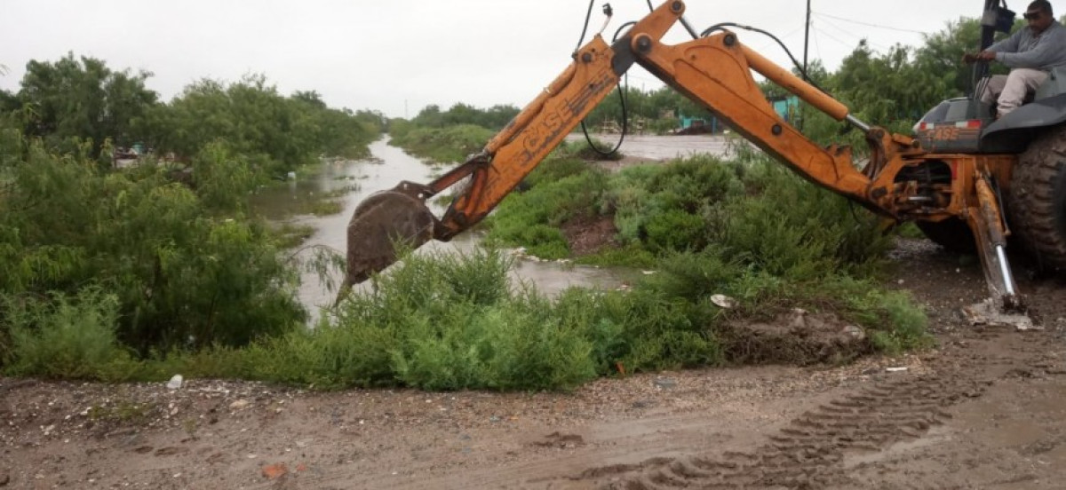 Proyecta Gobierno de Matamoros compra de equipo para desazolve de drenes