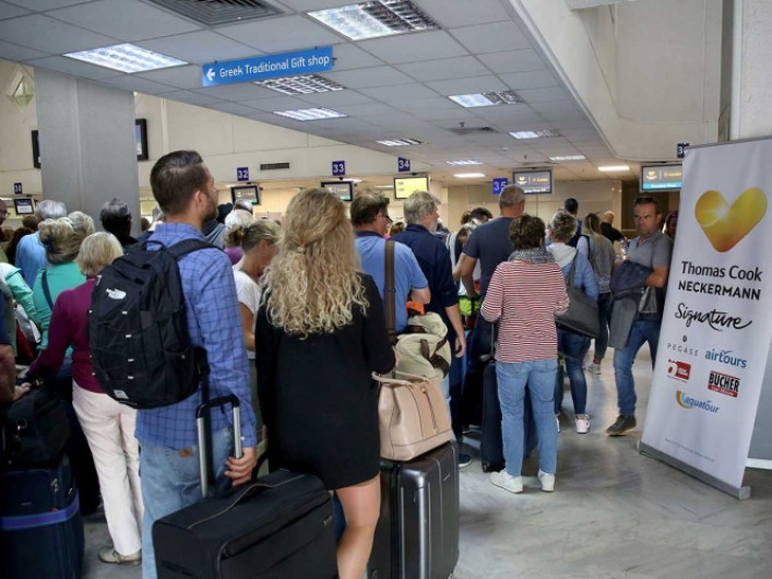 Thomas Cook deja a 600 mil turistas varados en todo el mundo