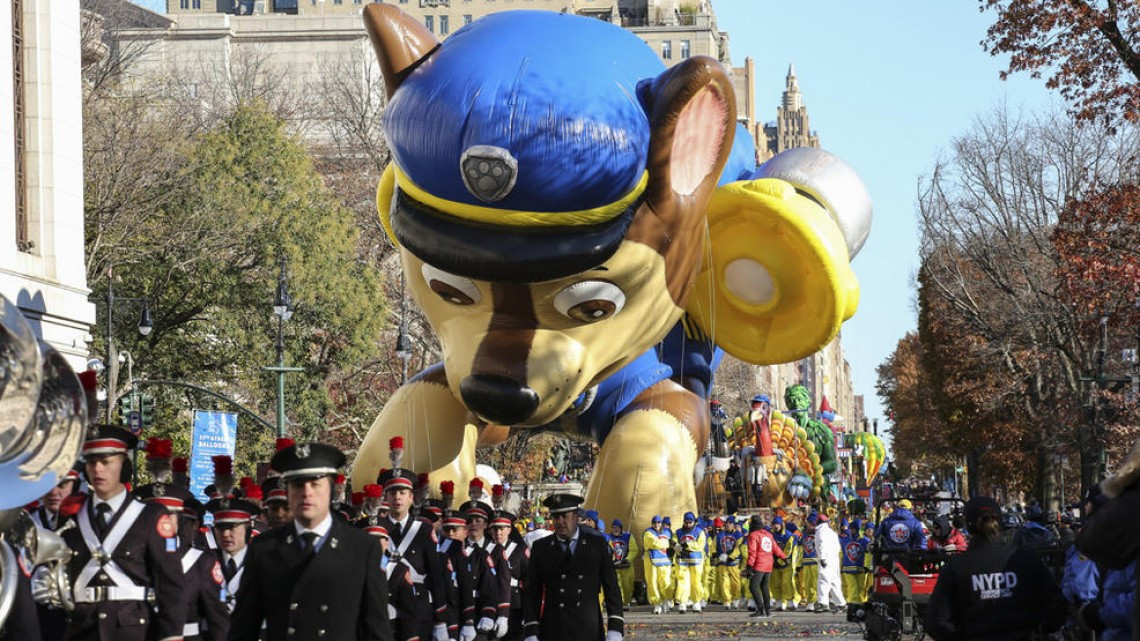 Aquí una vista al desfile de Día de Acción de Gracias de Macy's