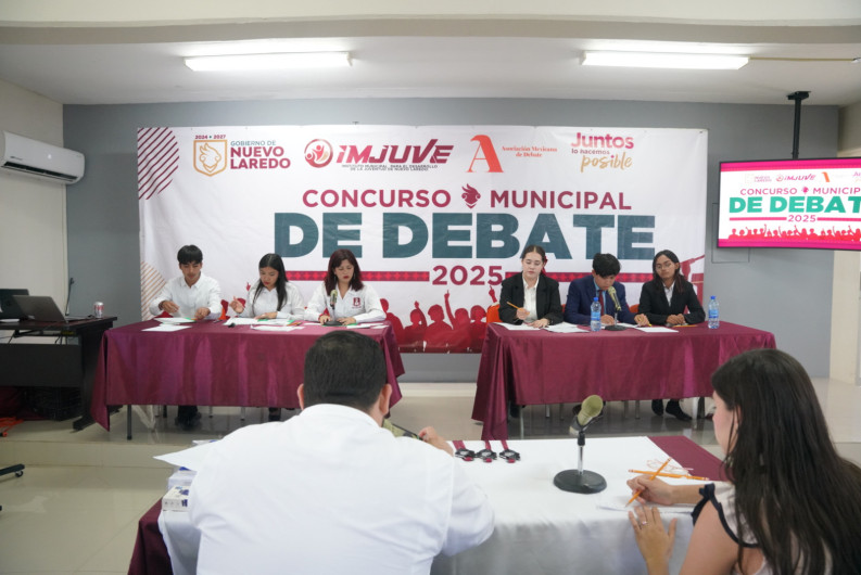Triunfa prepa municipal ‘Elena Poniatowska’ en primer concurso municipal de debate