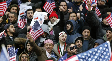 Manifestaciones contra el confinamiento crecen en Estados Unidos