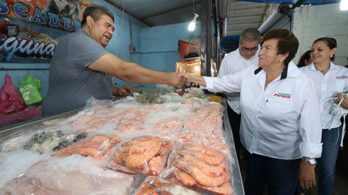 Voy a exigir se concluyan los mercados municipales: Magda Peraza