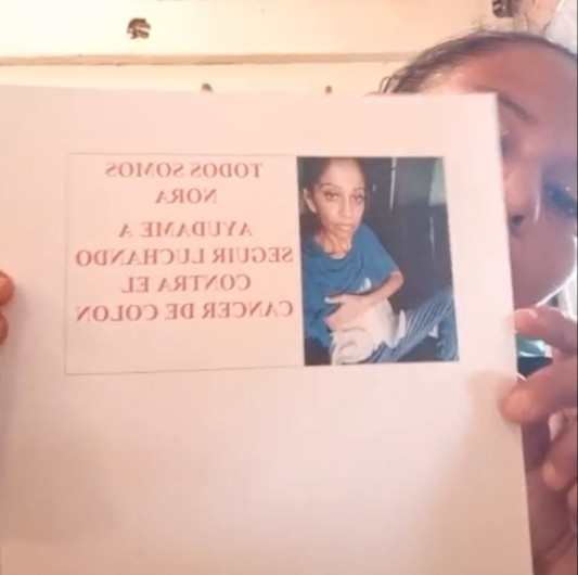 Atrasan operación de mujer por festivo, vecinos se unen para apoyarla