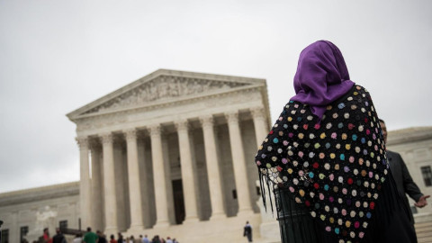 Suprema Corte de EU avala veto migratorio de Trump