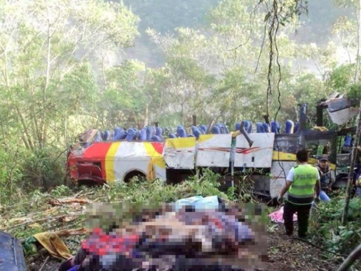Accidente automovilístico en Bolivia deja al menos 25 muertos