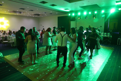 Exhortan a dueños de salones y jardines a renovar licencia 