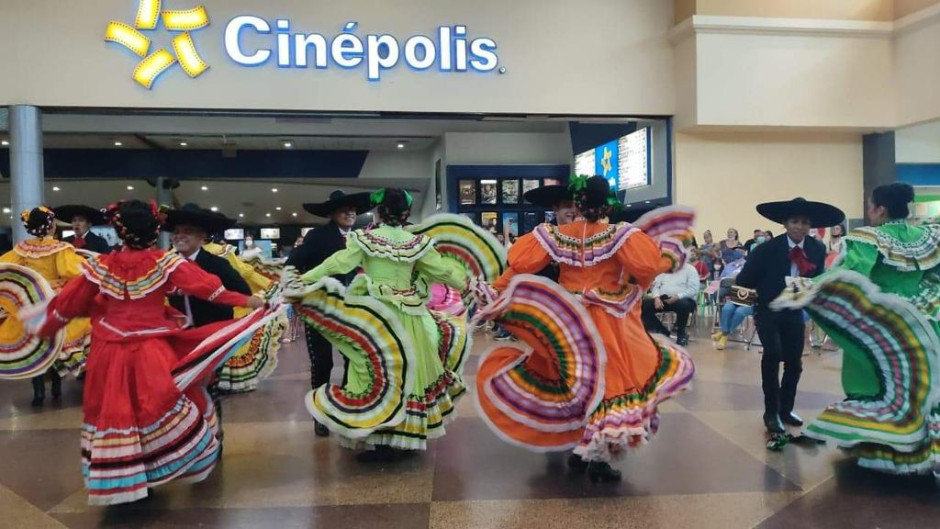 Con casa llena concluye programa artístico del mes patrio en Paseo Reforma