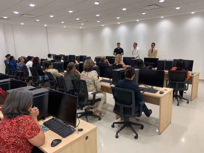 Concluye curso de computación en la Infoteca; gradúan 25 mujeres