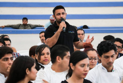 Impulsa desarrollo económico de la juventud maderense