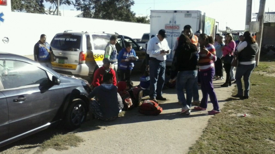 Urgen poner orden en transporte escolar