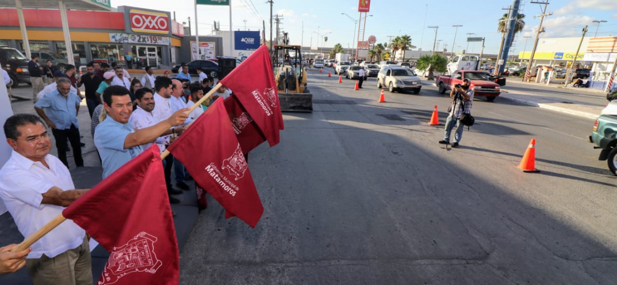 Avanzan trabajos de modernización de Avenida Lauro Villar: Alcalde Mario López