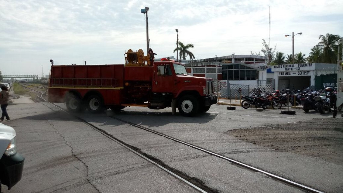 Pemex realiza simulacro en válvula de gasoducto