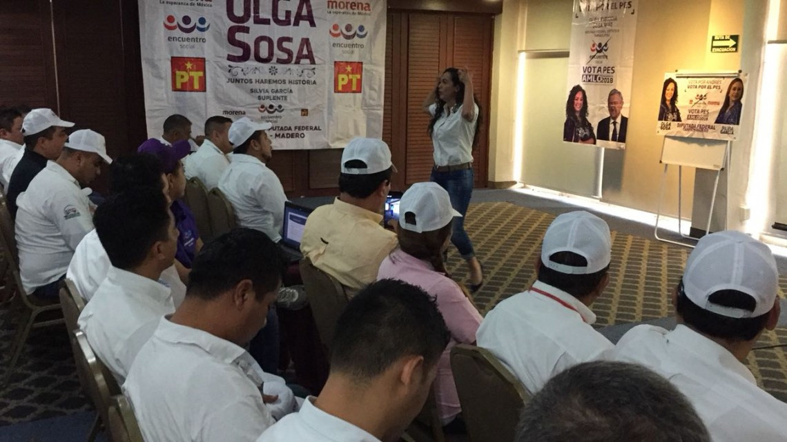 Se reúne Olga Sosa con concesionarios y chóferes de taxis