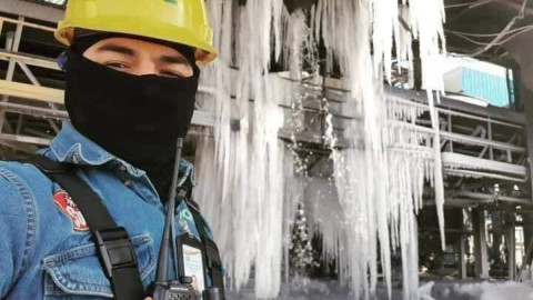 Trabajador de la CFE es aplaudido en redes con selfie