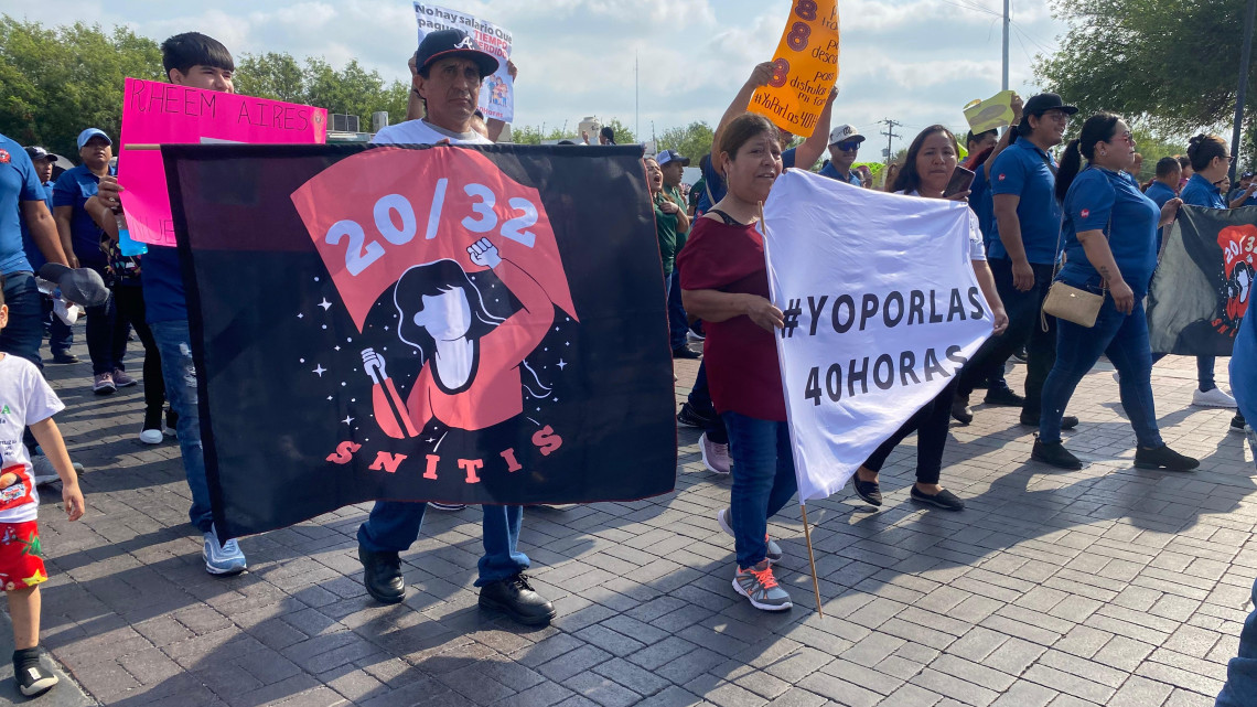 Marchan por mejores condiciones laborales 