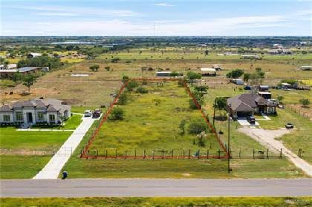 Hombre en Edinburg admite asesinar a su esposa, se entrega a autoridades