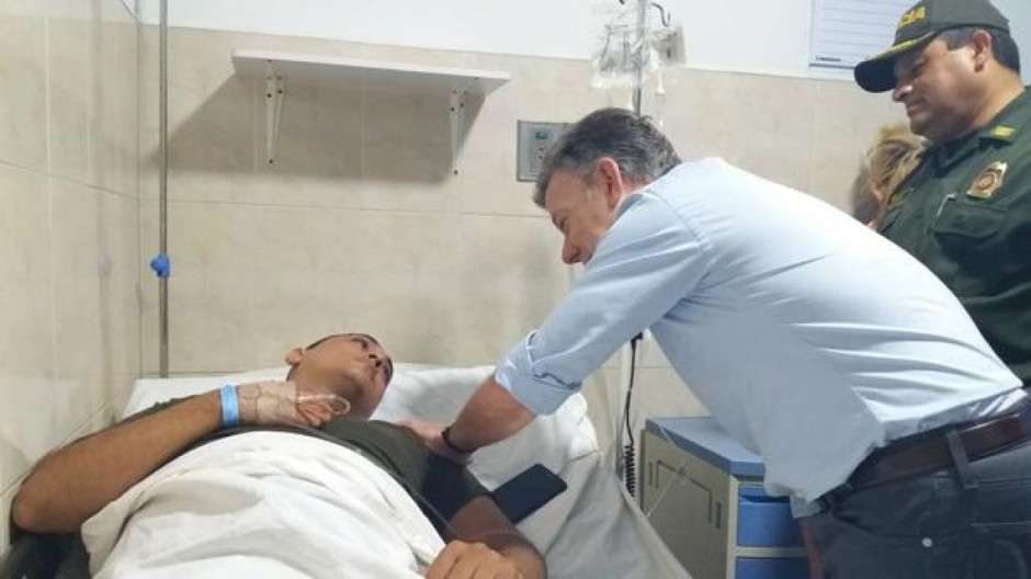 Presidente Santos suspende diálogos con ELN por atentados