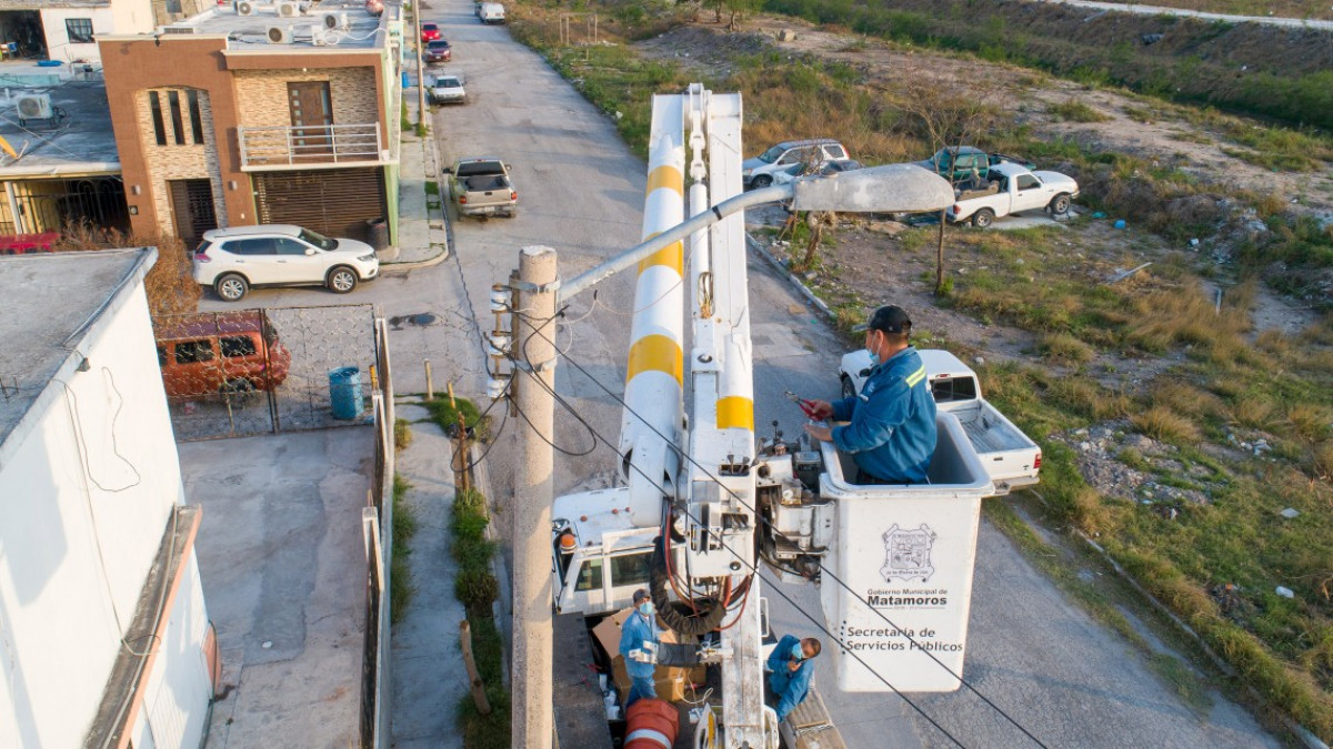 Inicia instalación de 10 mil nuevas luminarias tipo led en Matamoros