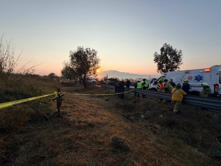 Accidente de autobús en Michoacán deja al menos 10 muertos y 20 heridos
