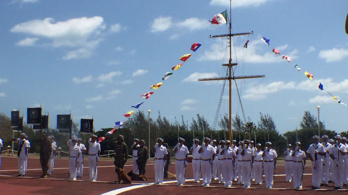 La Semar toma protesta de bandera a conscriptos del SMN Clase 1998