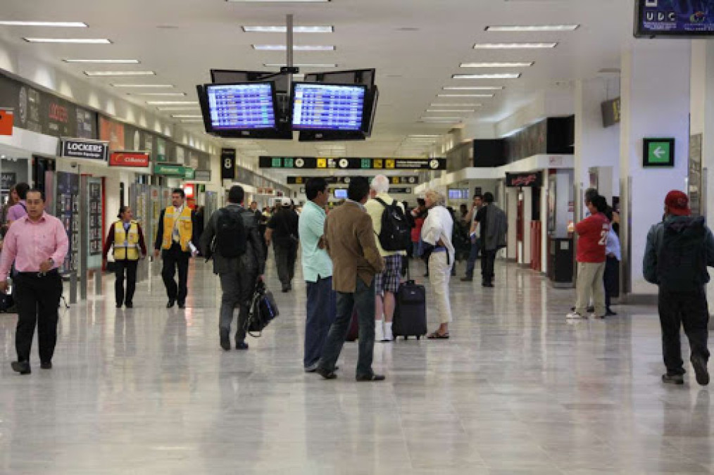 México opta no restringir vuelos ante pandemia de coronavirus