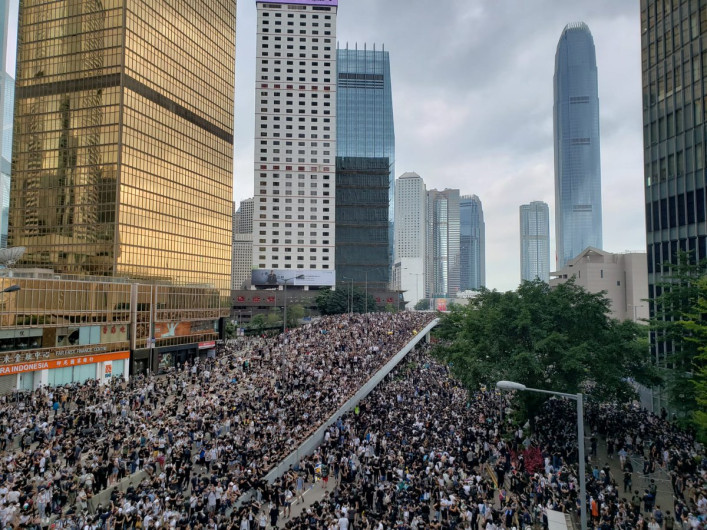 Continúan las protestas en Hong Kong por ley de extradición