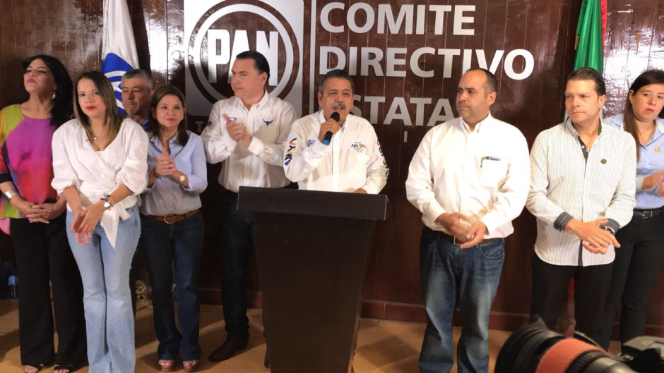Panistas reviran denuncias de Monreal
