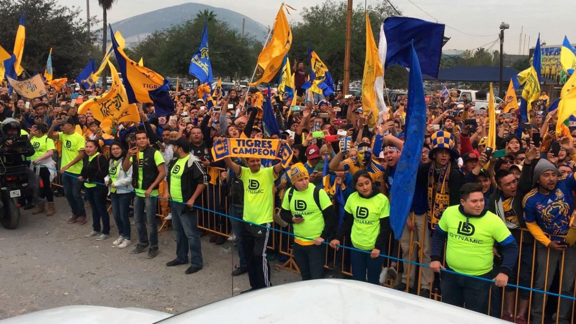 Inicia desfile por sexto campeonato de Tigres