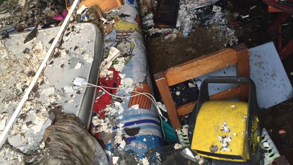 Corto circuito provoca incendio de una casa