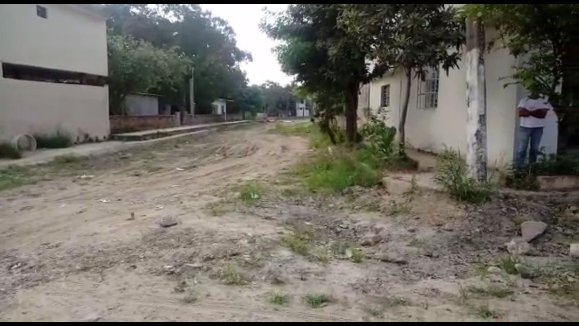 Llevan esperando año y medio la pavimentación de la calle en la Frente Democrático 