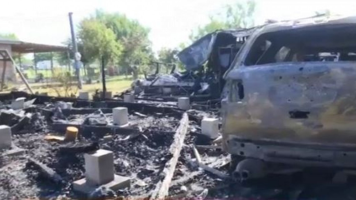 Incendio deja a familia de Donna sin hogar