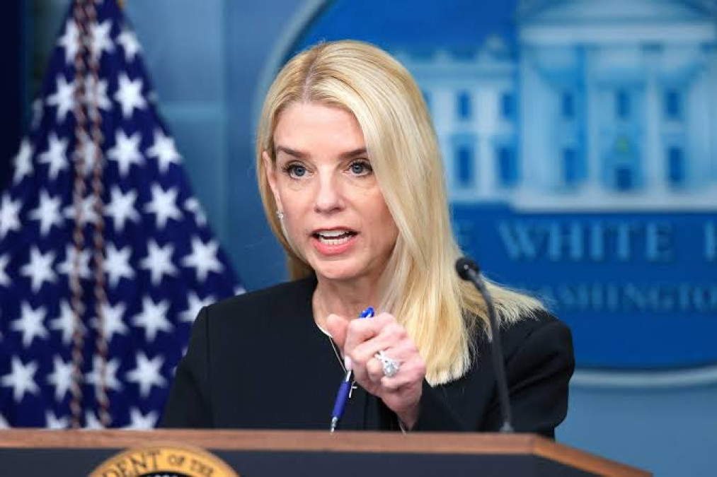 Pam Bondi declara ofensiva total contra los cárteles: “No descansaremos hasta eliminarlos”