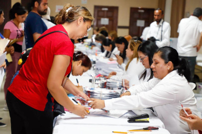 Acceden estudiantes a Becas Municipales convocadas por el Alcalde Carlos Peña Ortiz en Reynosa