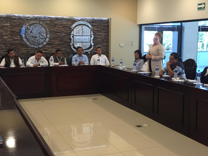 Se evalúa el desarrollo laboral registrado en la zona y en el extranjero