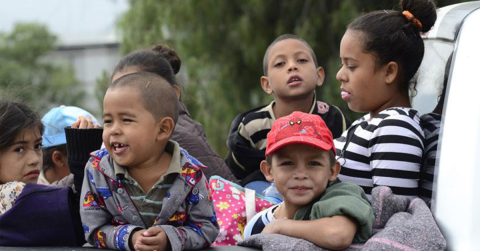 Cerca de 4 mil migrantes se encuentran en la frontera de Texas