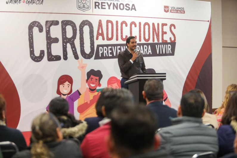 Reciben jóvenes palabras y experiencias para fortalecer el alma