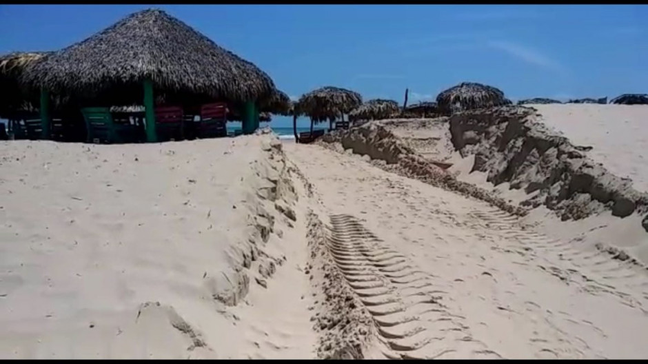 Concesionarios en Playa Miramar ceden a ingreso de ambulantes