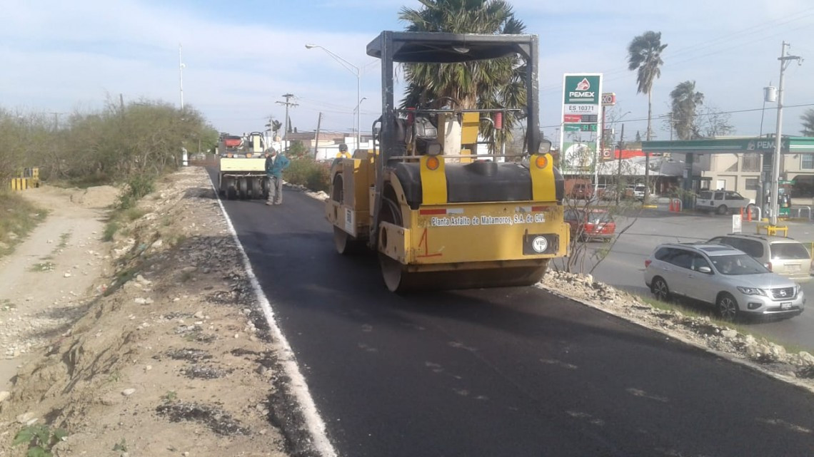 Avanzan trabajos de ciclopista, autorizada por el alcalde en el bordo del río Bravo
