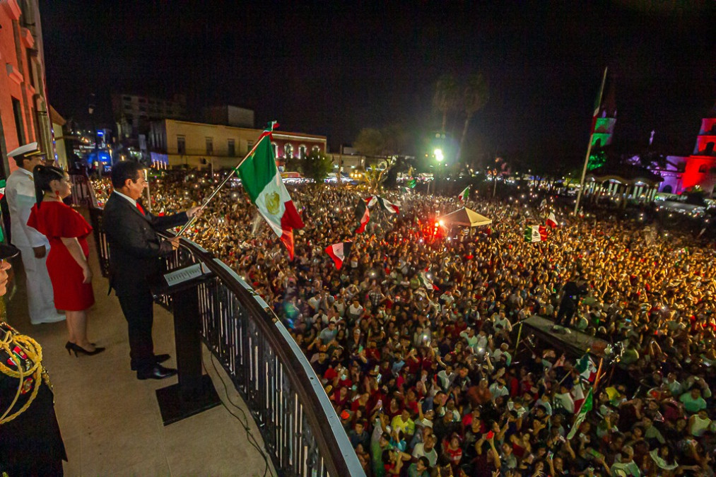 Encabeza Alcalde Mario López espectacular Grito de Independencia en Matamoros
