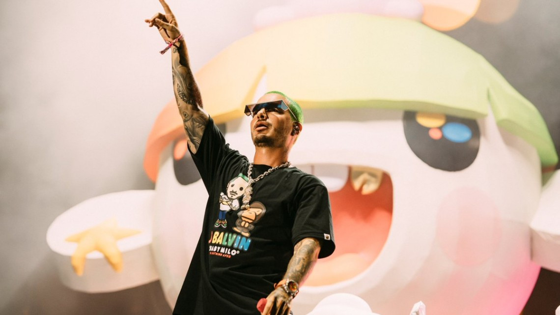 J Balvin hace historia en Lollapalooza