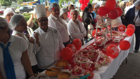 Incentivan el desarrollo de la mujer con enseñanza de oficios