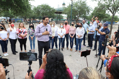 Con gestiones del Alcalde Carlos Peña, se logra traslado de migrantes de Plaza de la República. 