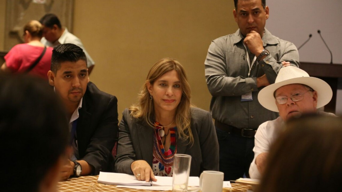 Administración pública recibe de ciudadanos mejores reglamentos