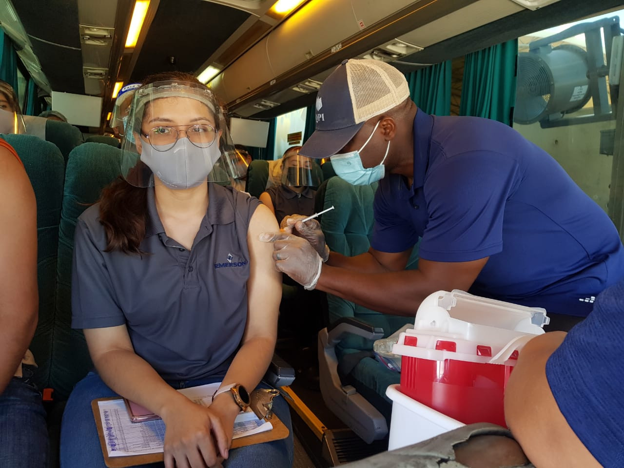 Se lleva a cabo programa piloto para vacunación en trabajadores de maquiladoras de Nuevo Laredo