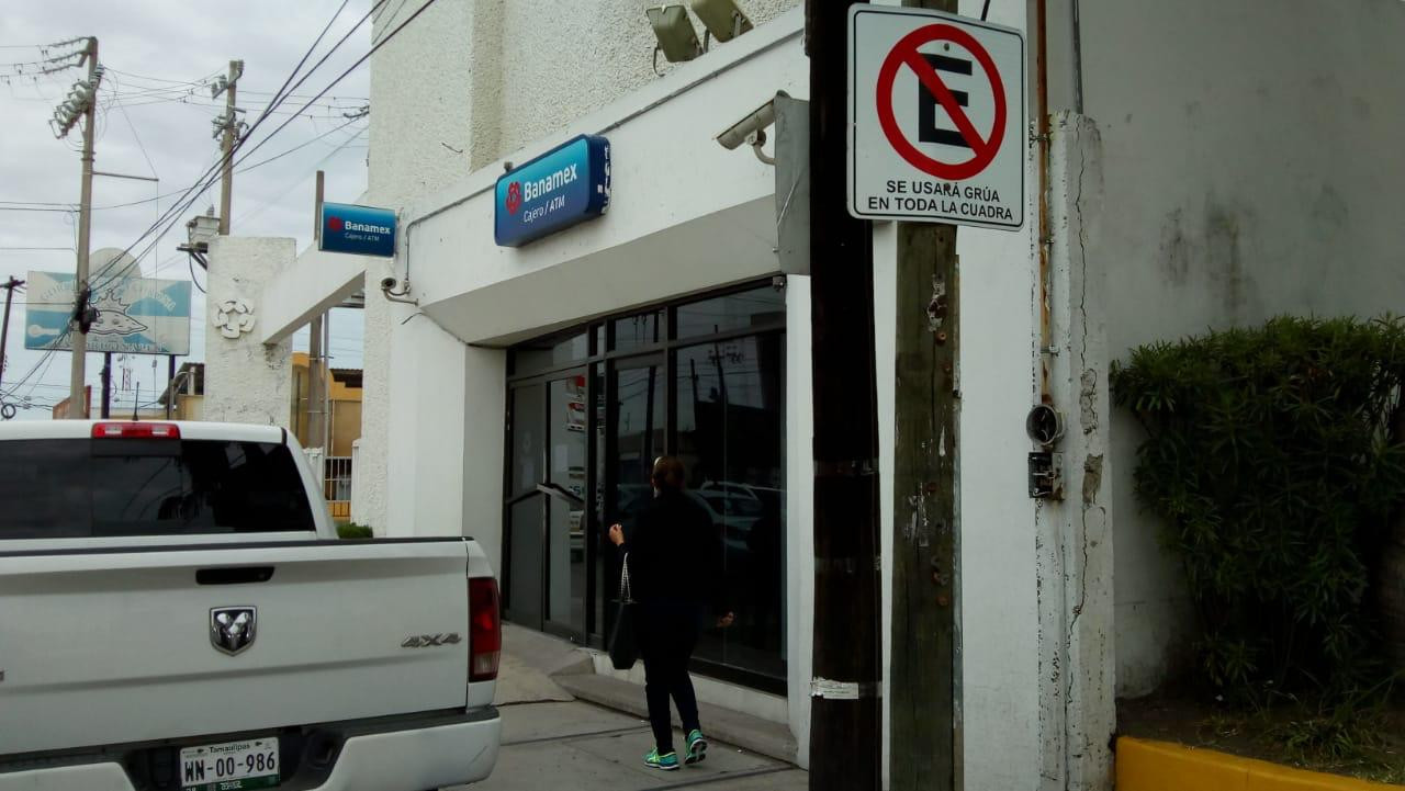 Delincuentes burlan operativo del Buen Fin y roban un Banamex