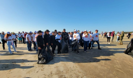 Participa Guardia Estatal en “Limpiazo Playa Tesoro Altamira”