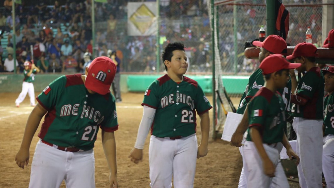 México derrota a Brasil por Nocaut y amarra su pase a la siguiente ronda