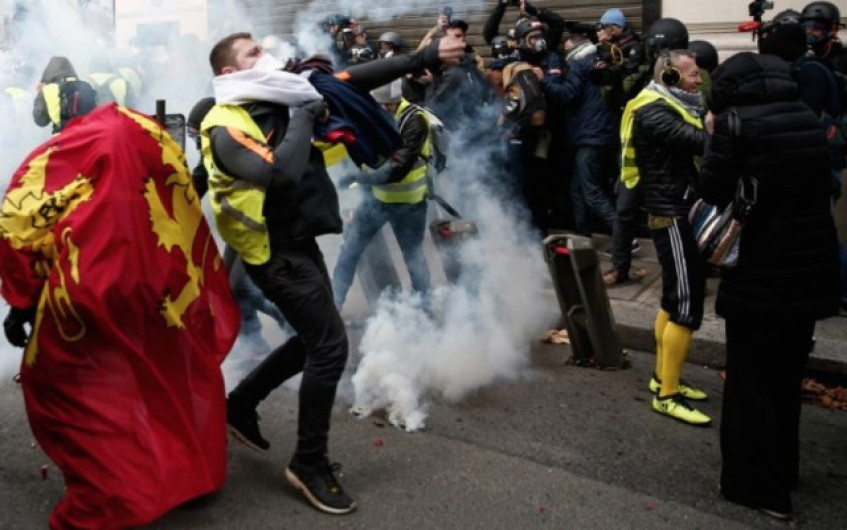 700 detenidos por protestas en Francia